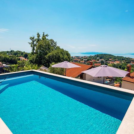 Srok Apartments With Pool Kastav Bagian luar foto
