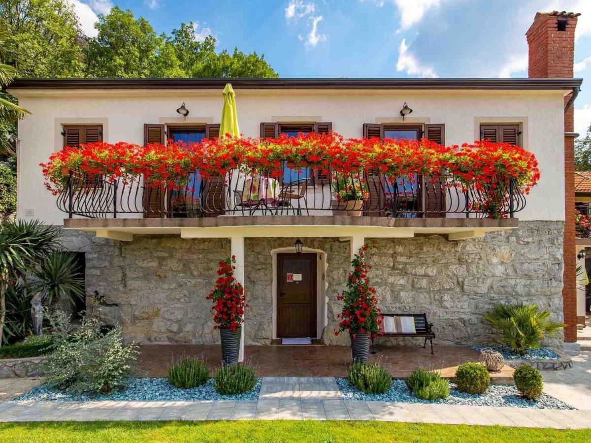 Srok Apartments With Pool Kastav Bagian luar foto