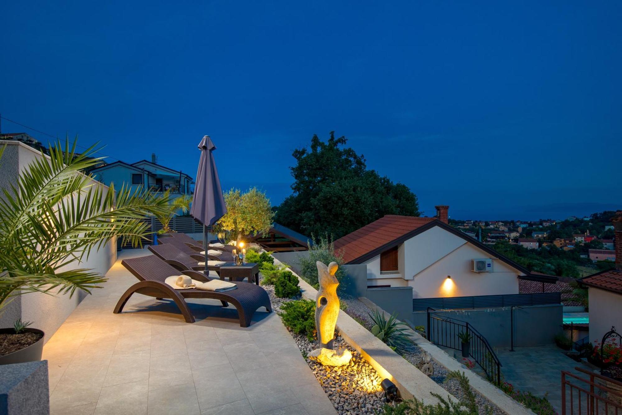 Srok Apartments With Pool Kastav Bagian luar foto